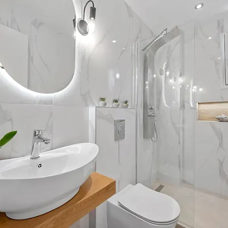 Aristo By Estia *